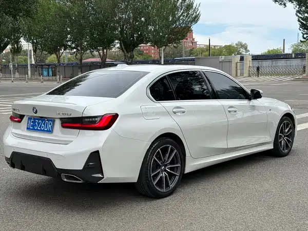 BMW 3 Series 2023