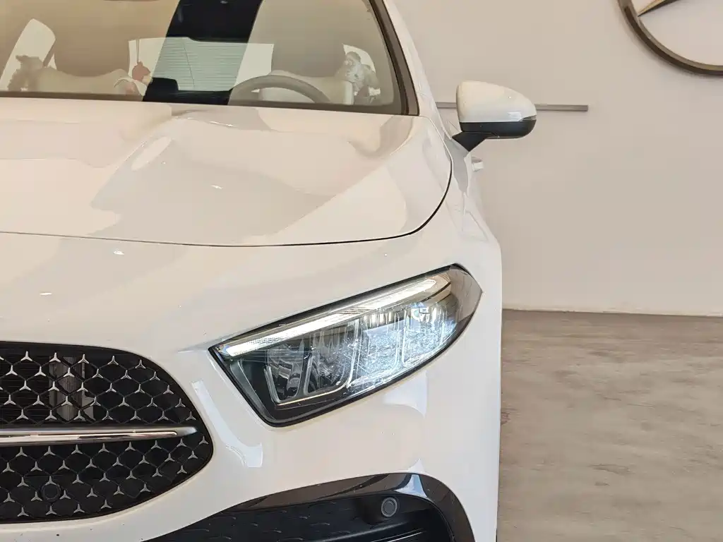 Mercedes-Benz A-Class 2023 — фото 8