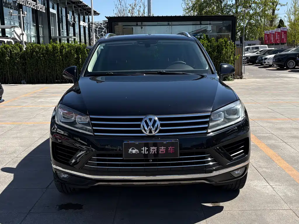 Volkswagen Touareg 2017 — фото 2