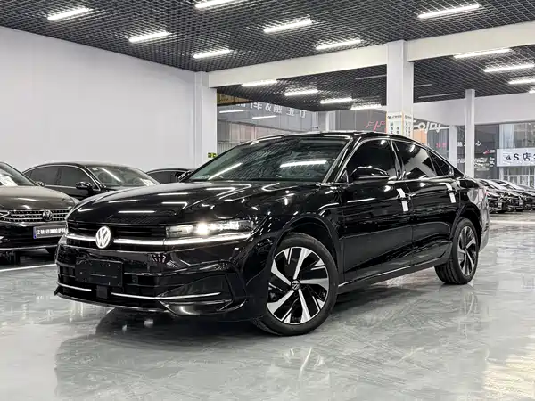 Volkswagen Magotan 2025