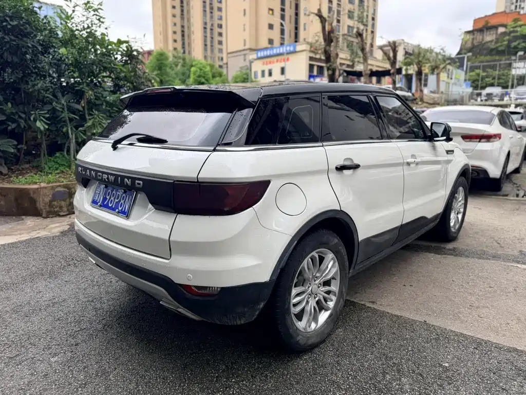 Landwind X7 2017 — фото 10