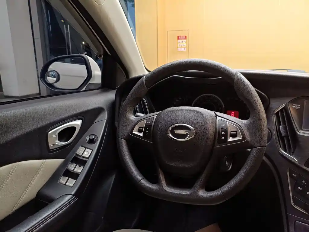 GAC Trumpchi GA3S Vision 2015 — фото 13