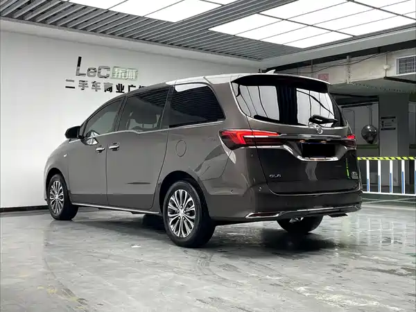 Buick GL8 2023