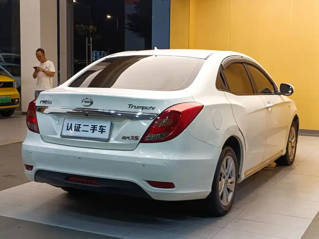 GAC Trumpchi GA3S Vision 2015 — фото 27