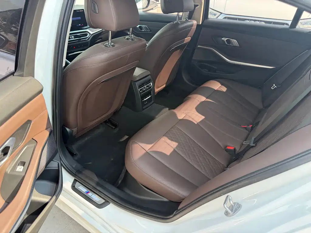 BMW 3 Series 2023