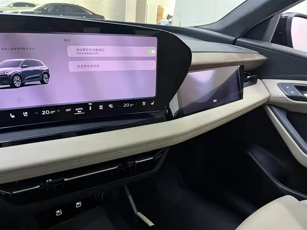 Audi Q6L e-tron 2025 — фото 10