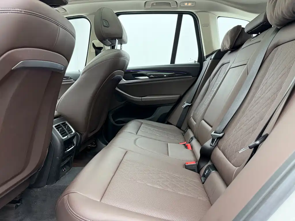 BMW iX3 2023