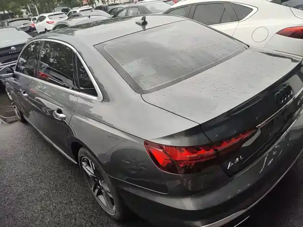 Audi A4L 2021
