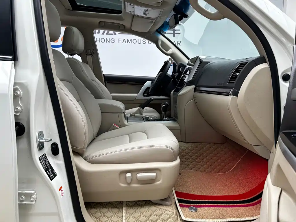 Toyota Land Cruiser 2018 — фото 19
