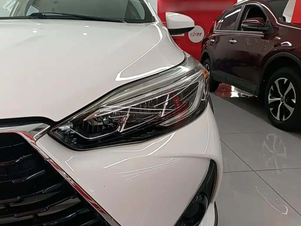 Toyota Yaris L 2021 — фото 24