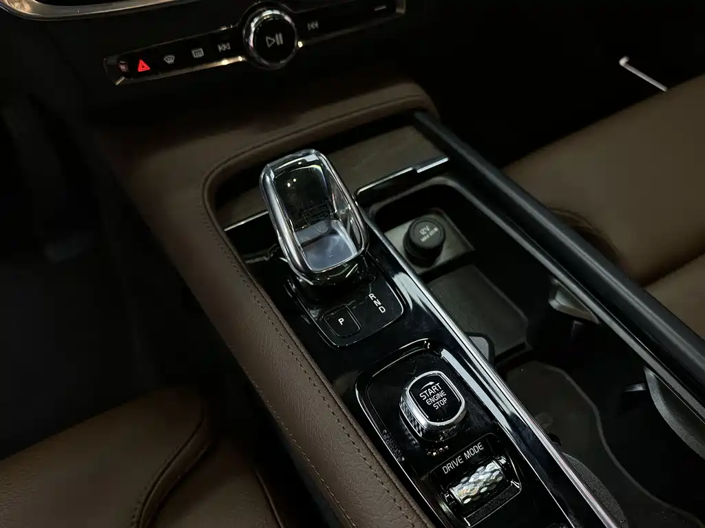 Volvo S90 2021 — фото 9