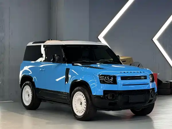 Land Rover Defender 2021