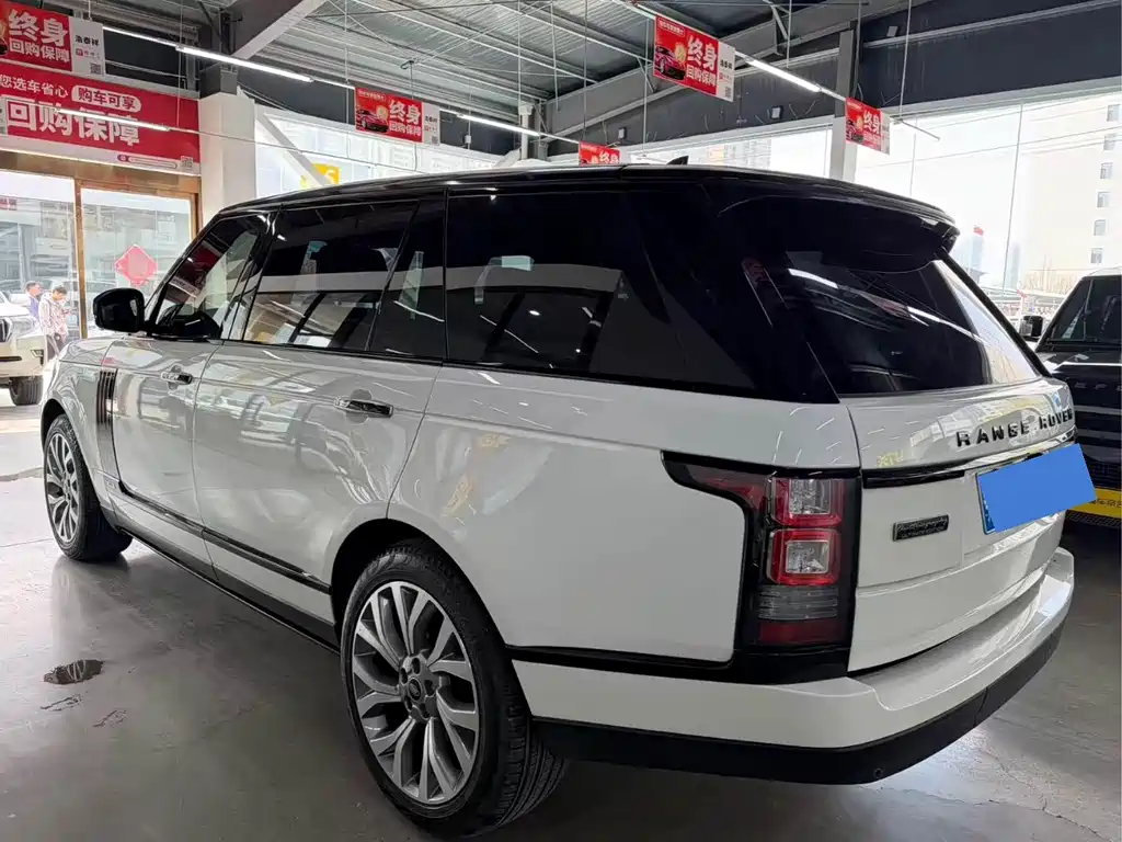 Land Rover Range Rover 2015 — фото 11