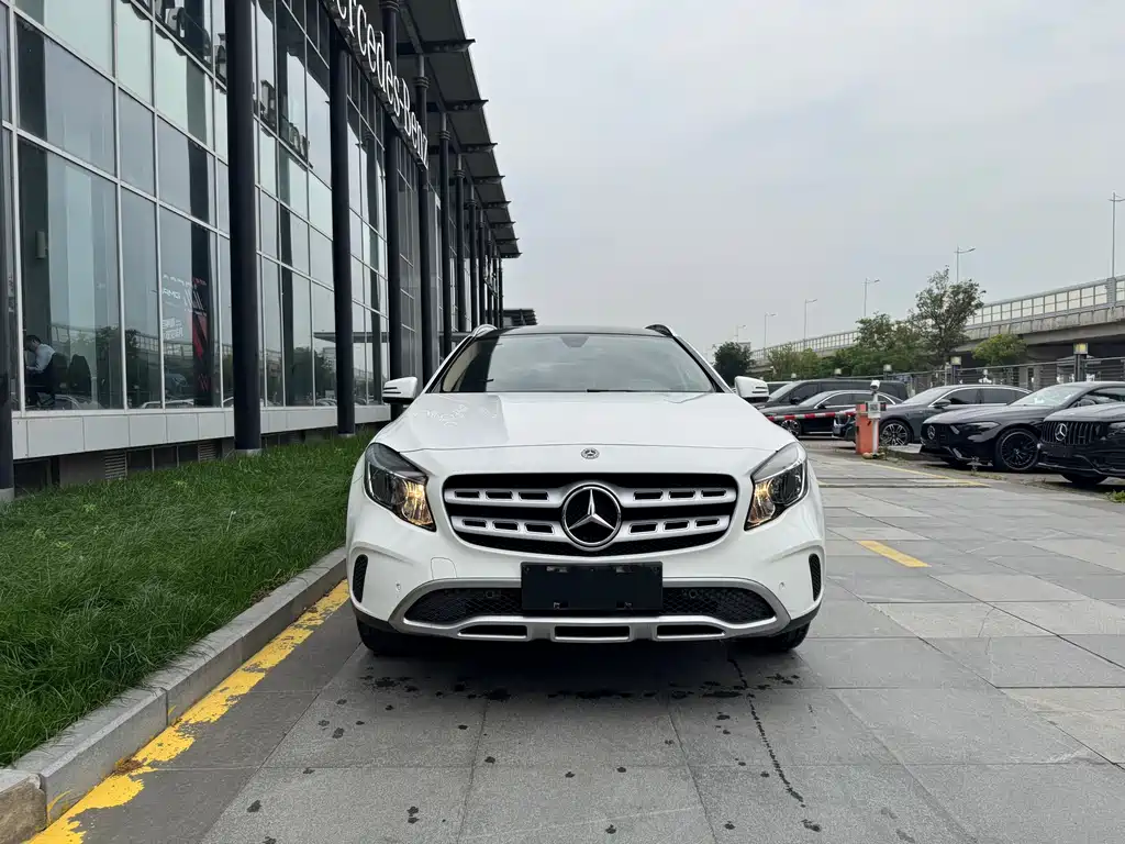 Mercedes-Benz GLA 2018 — фото 2