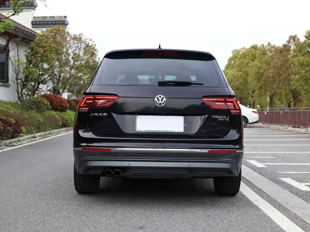 Volkswagen Tiguan L 2017 — фото 5