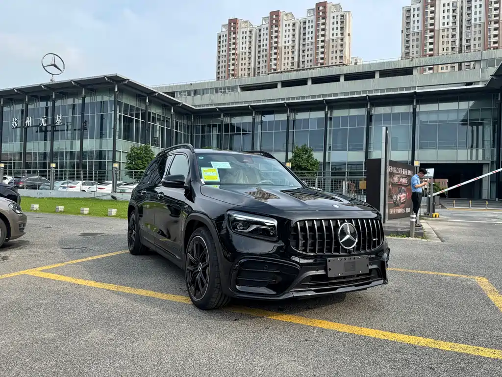 Mercedes-Benz GLB AMG 2026