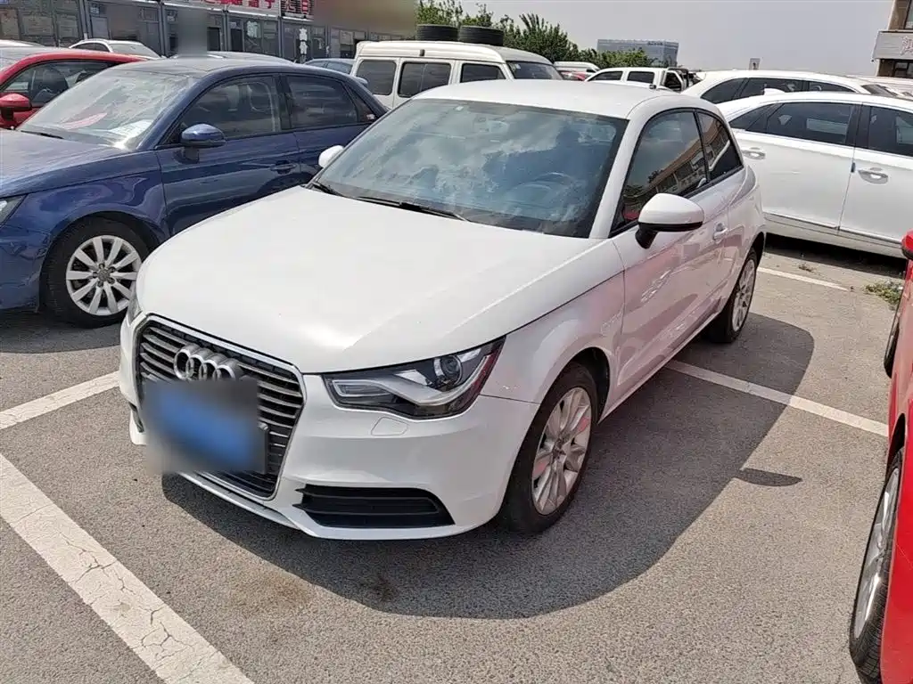Audi A1 2015 — фото 1