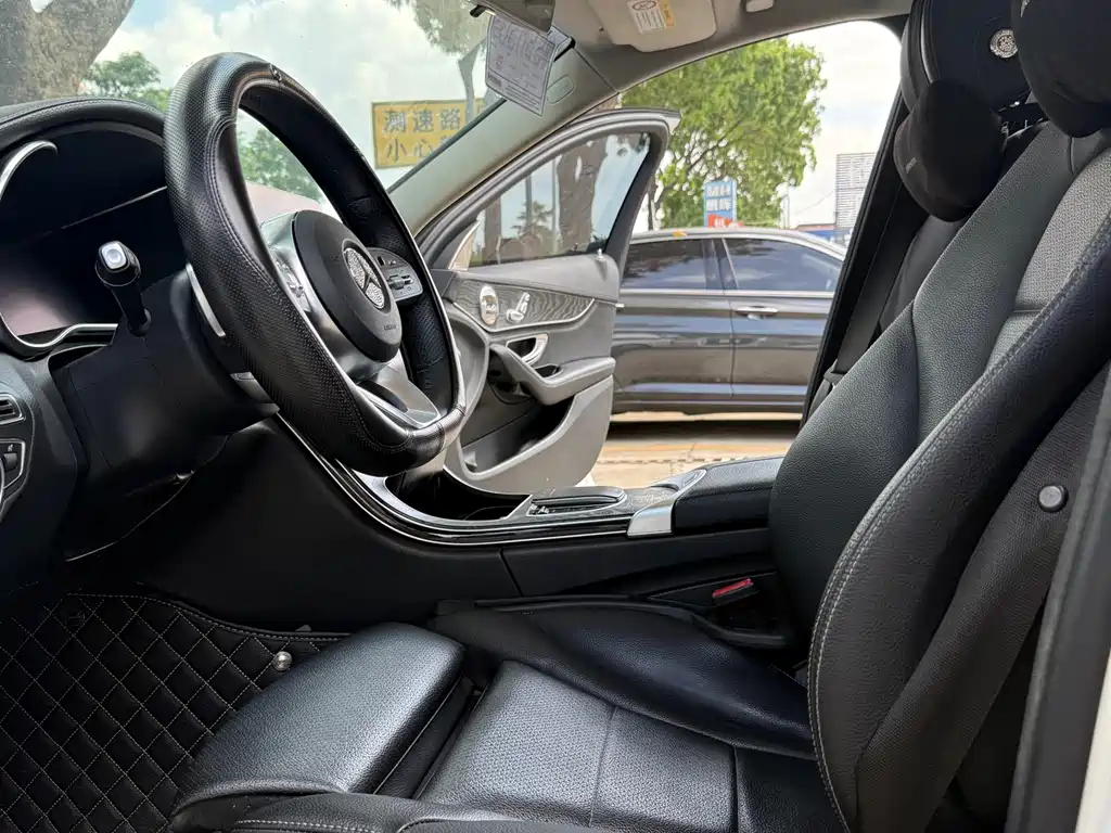 Mercedes-Benz C-Class 2020 — фото 12
