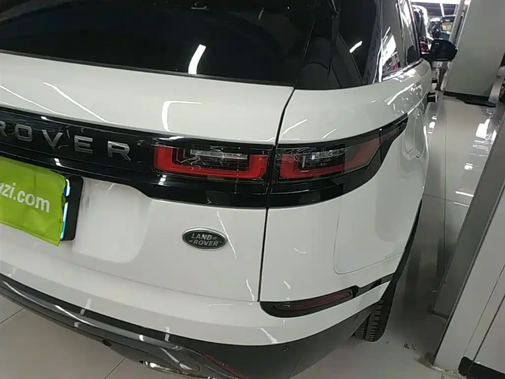 Land Rover Velar 2019 — фото 8