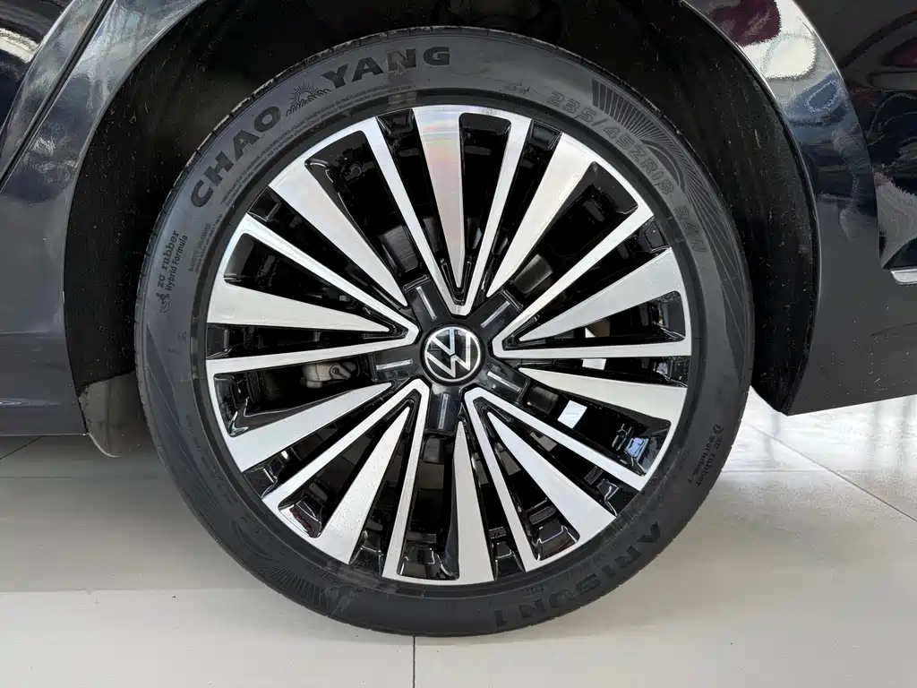 Volkswagen Passat 2021 — фото 14