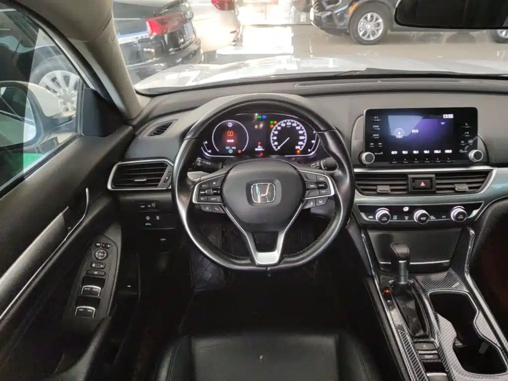 Honda Accord 2021 — фото 11