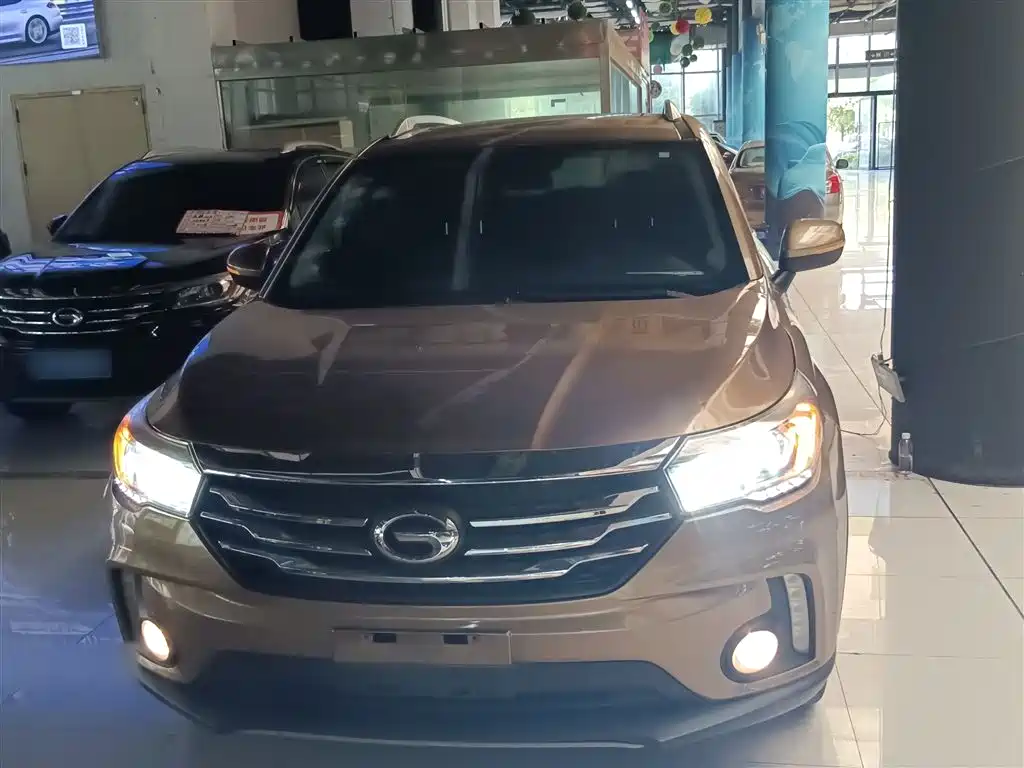 GAC Motor Trumpchi GS4 2015 — фото 3