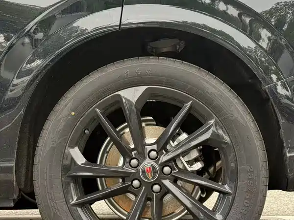 Hongqi HS3 PHEV 2025