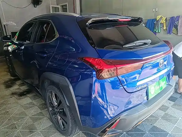 Lexus UX 2019