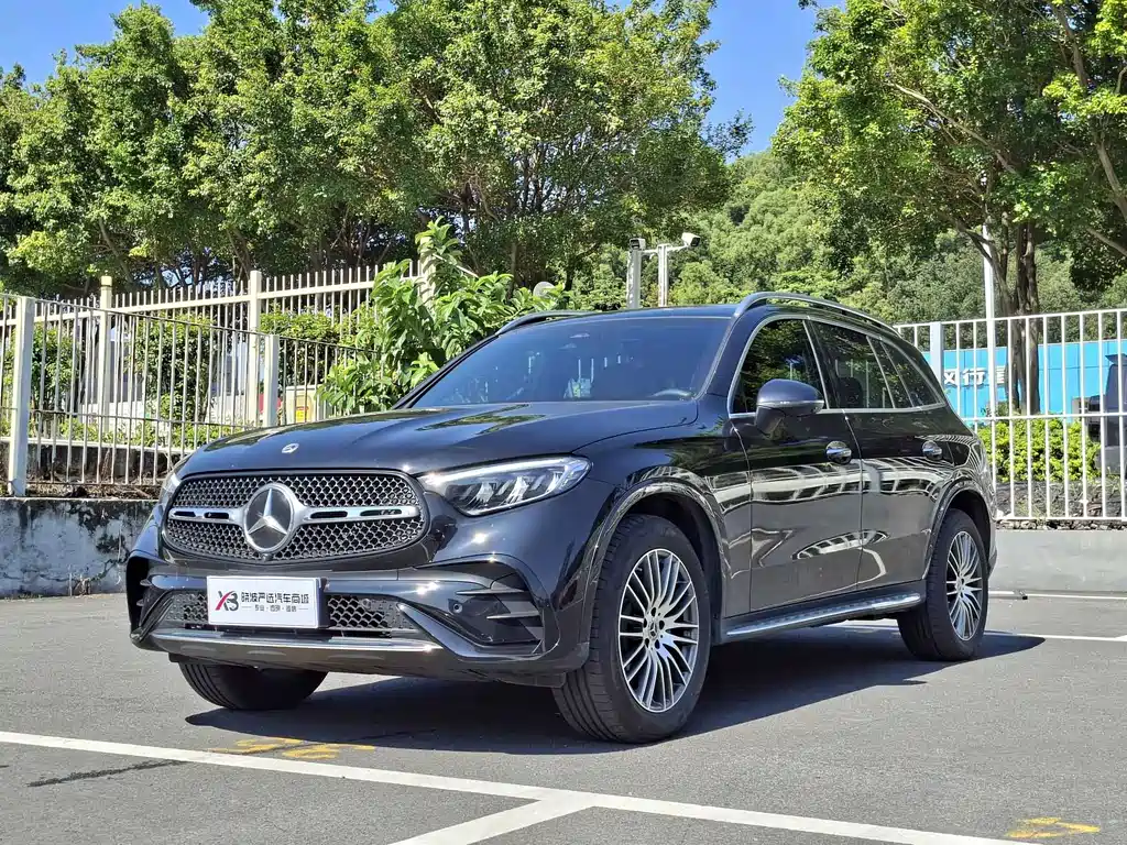 Mercedes-Benz GLC 2025