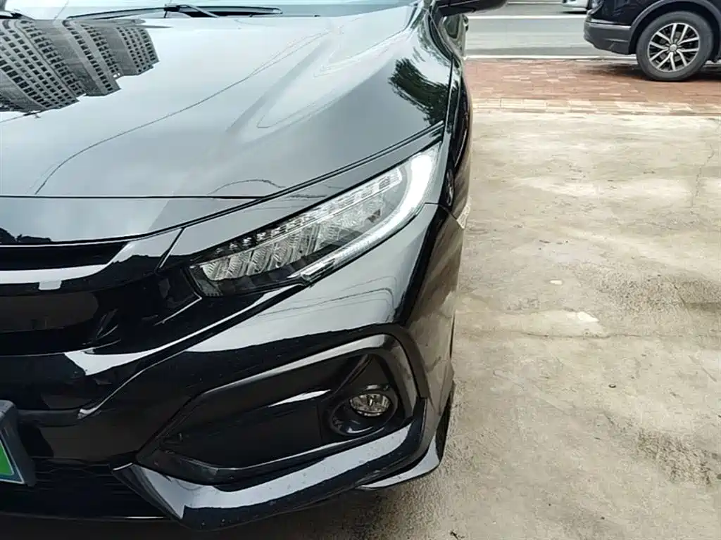 Honda Civic 2021 — фото 24