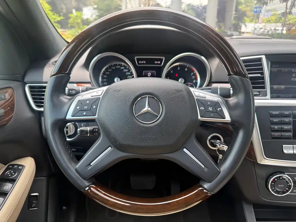 Mercedes-Benz M-Class 2014 — фото 13