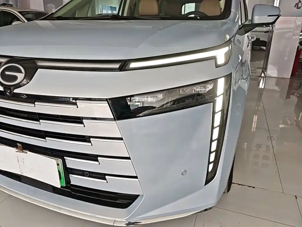 GAC Motor E8 PHEV 2024 — фото 24