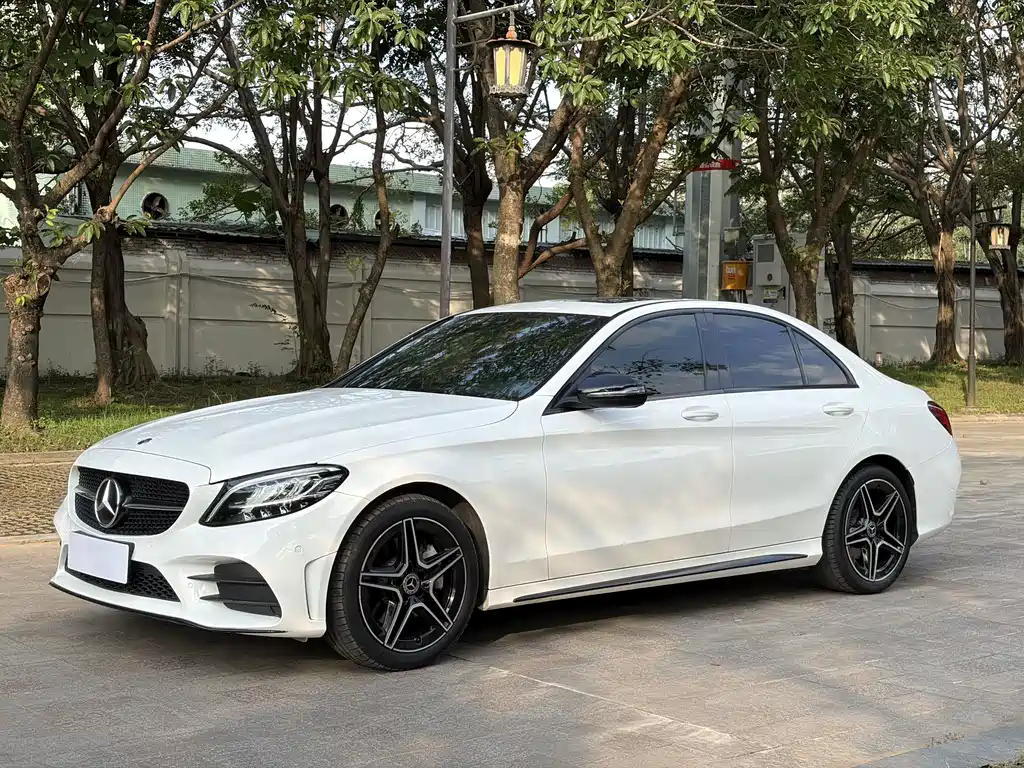 Mercedes-Benz C-Class 2021