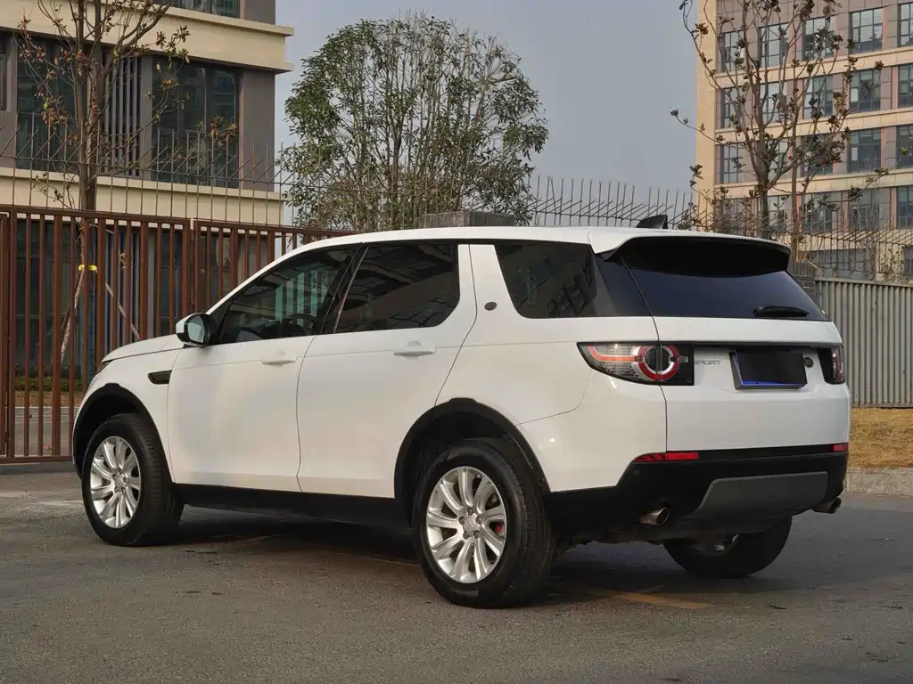 Land Rover Discovery Sport 2016 — фото 14