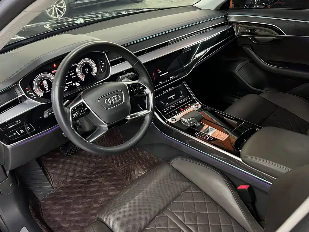 Audi A8 2021 — фото 7