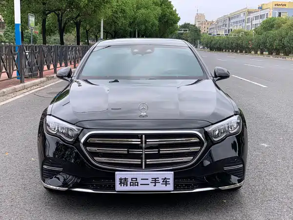Mercedes-Benz E-Class 2024