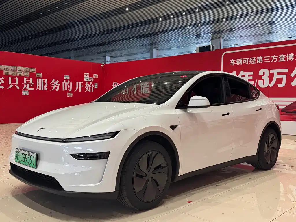 Tesla Model Y 2026