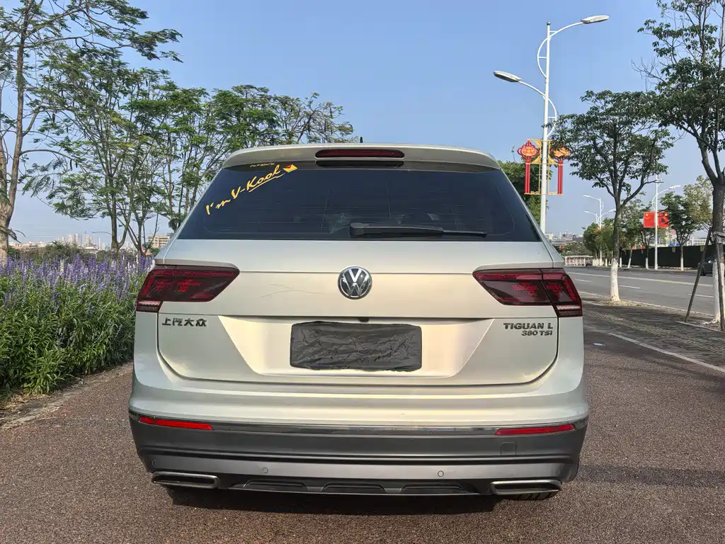 Volkswagen Tiguan L 2017 — фото 5
