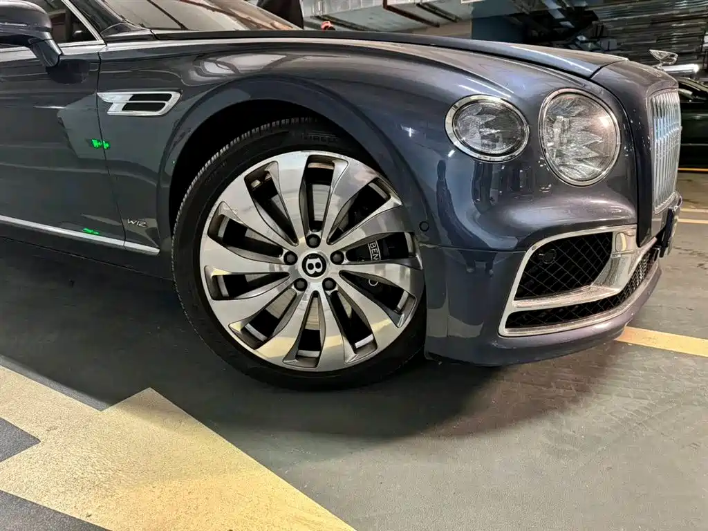 Bentley Flying Spur 2020 — фото 10