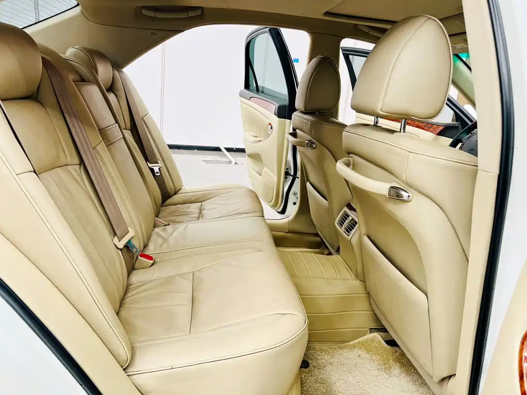 Toyota Crown 2005 — фото 10