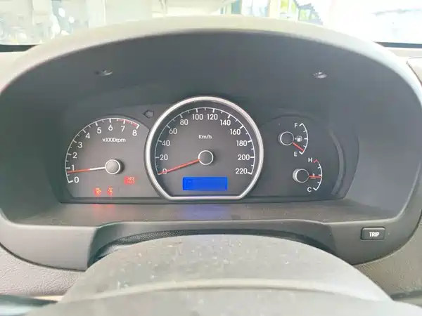 Hyundai Yuedong 2014