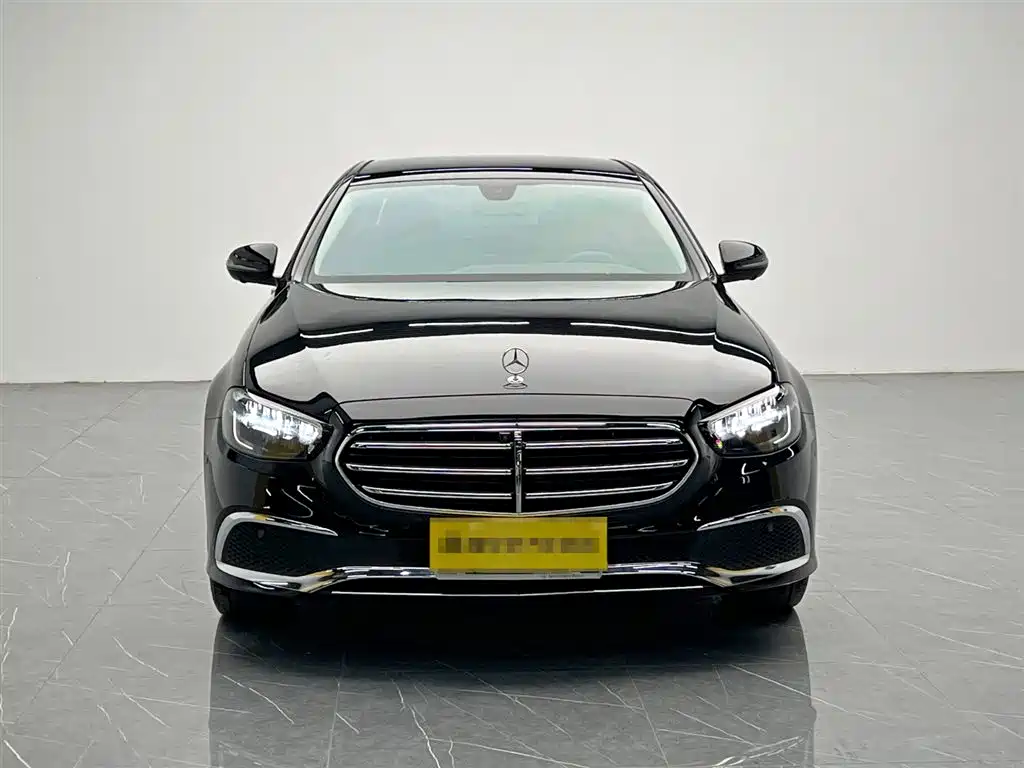 Mercedes-Benz E-Class 2023 — фото 2