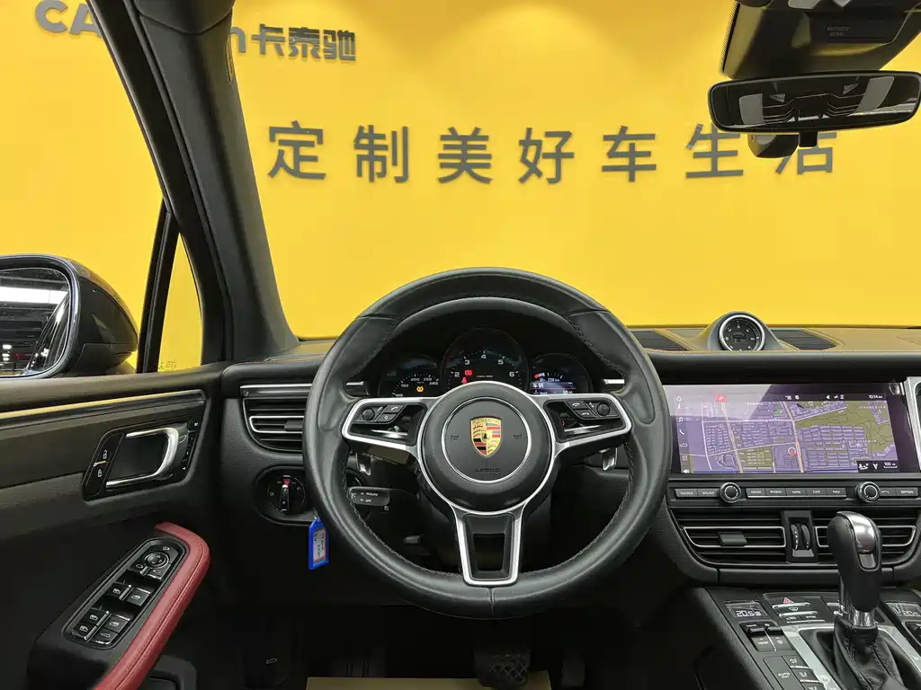 Porsche Macan 2019 — фото 13