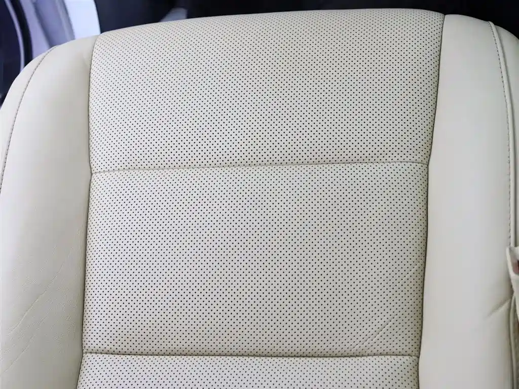 Toyota Alphard 2023 — фото 24