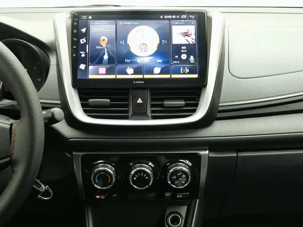 Toyota Yaris L 2020 — фото 12