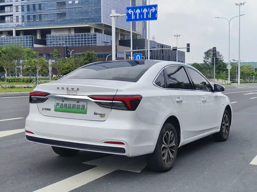 Roewe i6 MAX New Energy 2023 — фото 8