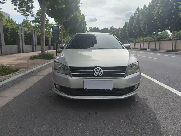 Volkswagen Lavida 2013