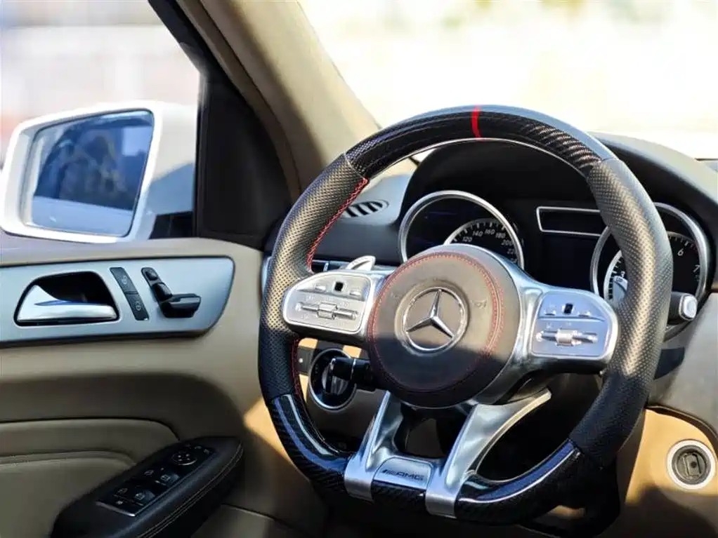 Mercedes-Benz M-Class 2015 — фото 11