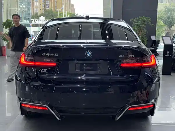 BMW i3 2024