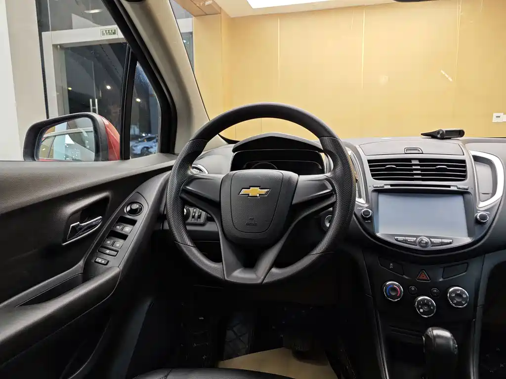 Chevrolet Trax 2015 — фото 14